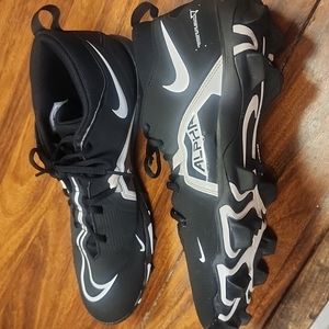 Nike football cleats Men's size 12
